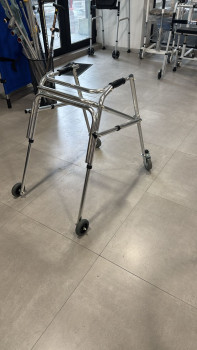 საბავშვო გადასაადგილებელი