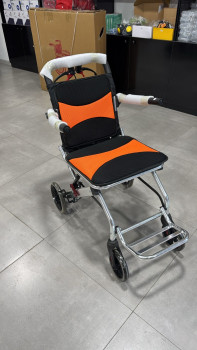 პაციენტის გადასაყვანი ეტლი დასაკეცი